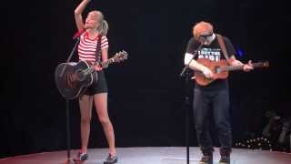 Taylor Swift and Ed Sheeran - Everything Has Changed (9/12/13)