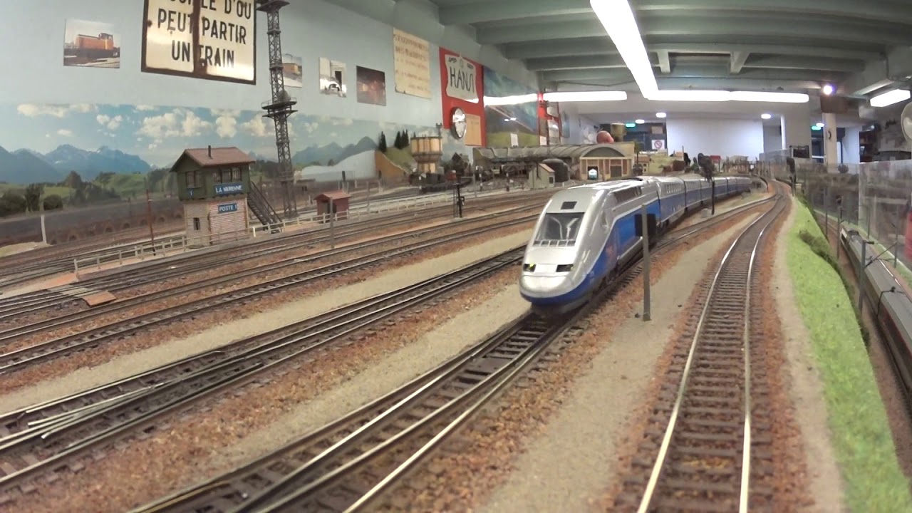 2019_11_08_Modélisme Ho TGV orange à V150 tous azimuts C.B. Prod © Réseau AMFP - RATP.mp4