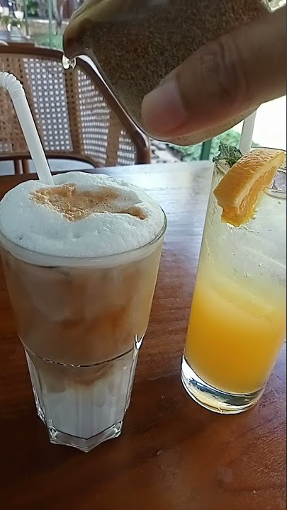 Ngopi ngopi cantik | #ngopi #icecapucinno #shorts #poppykamal