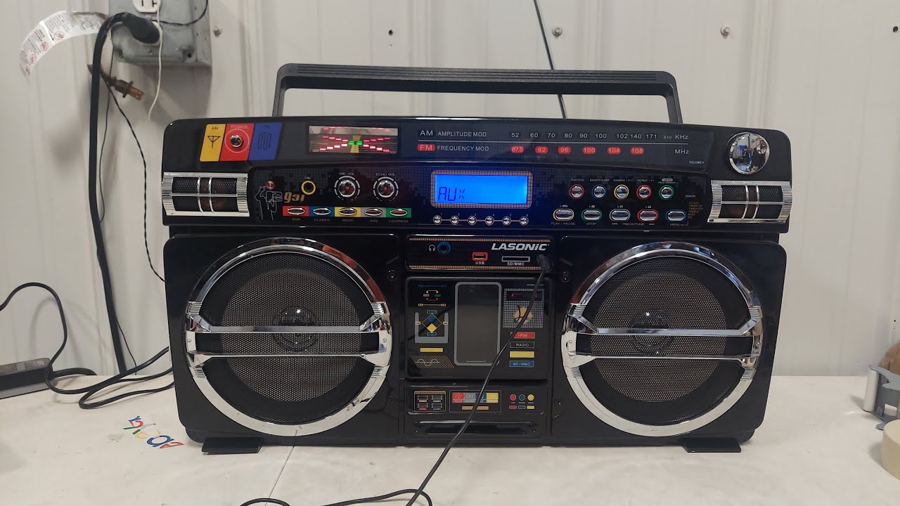LASONIC i-931 Retro Boombox iPod- AM/FM Radio- USB- SD/MMC