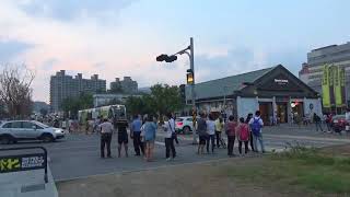 輕軌捷運大勇路號誌燈 讓駕駛人進退兩難
