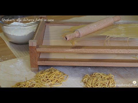 Come fare gli spaghetti alla chitarra con il telaio - YouTube