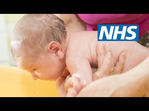 How do I bath my baby? | NHS