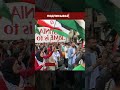😱🇩🇪 «ТРЕБУЮТ ОСТАНОВИТЬ ОРУЖИЕ!»: Огромный митинг против Израиля заблокировал Берлин!