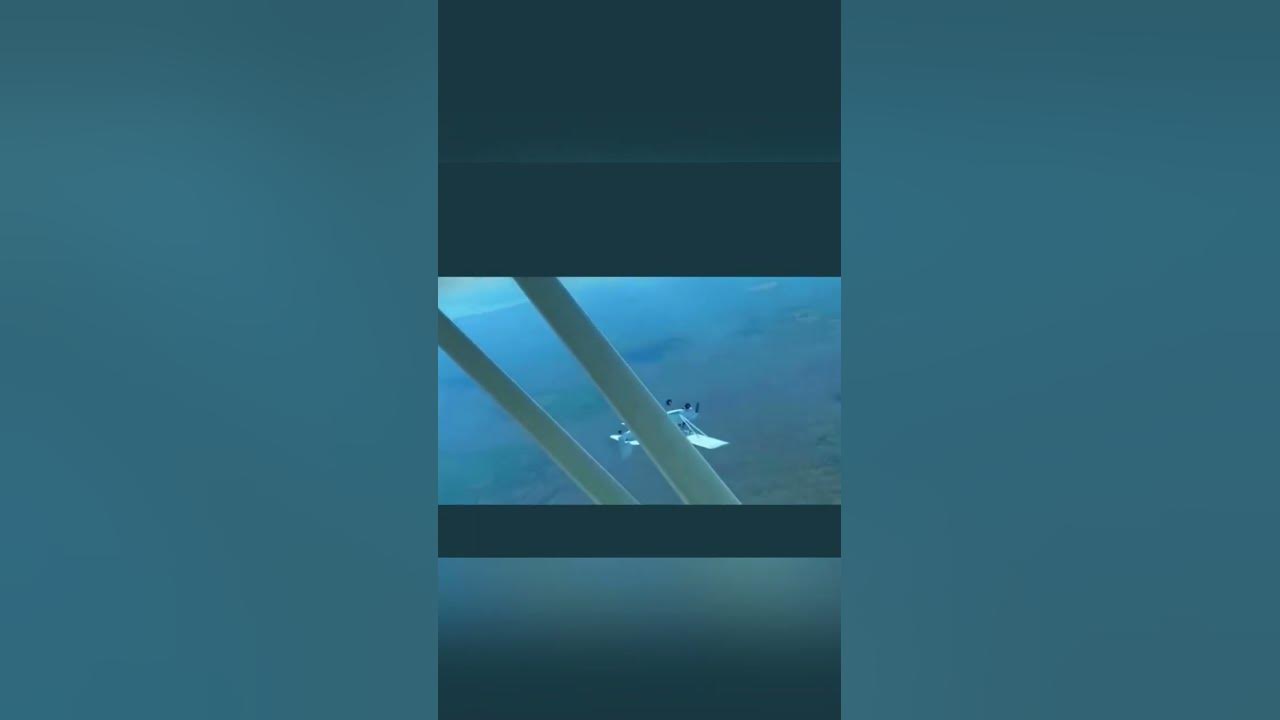 Plane flying upside down ️ YouTube