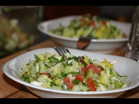 Vidéo: Salades De Légumes à L'huile D'olive