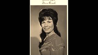 Loretta Lynn -- Gonna Pack My Troubles