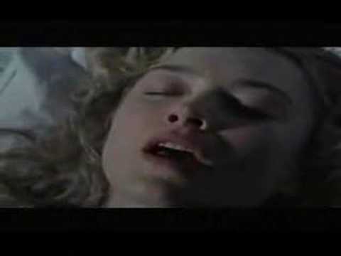 Sophia Myles, erotic scene from "Dracula" - YouTube