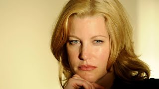 Anna Gunn Shows Off Her Huge Size In New Photo