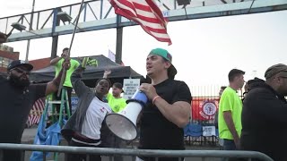 Dockworkers' strike done, suspended until Jan. 15 after deal reached