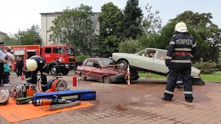 -- video: Mugurel Manea, redactor ”Adevărul” / ”Adevărul de Slatina”;
-- material video atașat articolului ”Simulare de accident rutier cu victimă încarcerată la Slatina de Ziua Pompierilor”, publicat