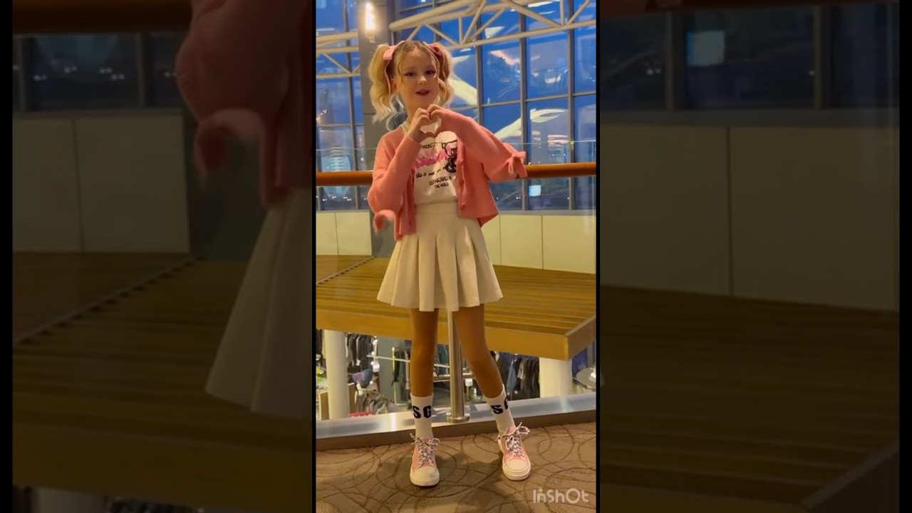 Просто я няшка, такая стесняшка 🥰😻 