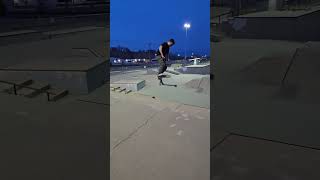 clean azzz 3 whip up speed ramp on street scooter #streetscooter #scoot #scooters