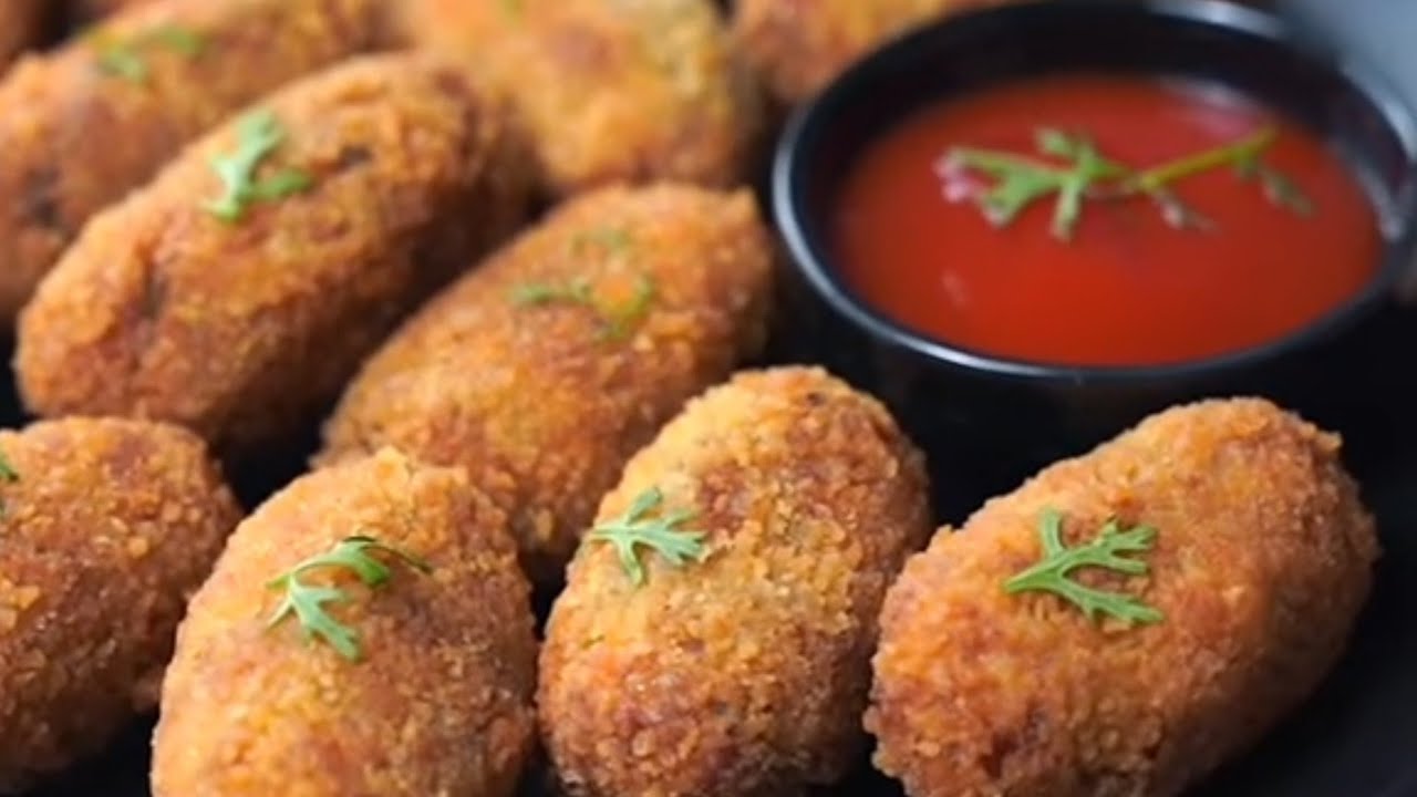 Chicken Potato Rolls | Potato Chicken Snacks Recipe |chicken aalu croquettes recipe | चिकेन आलू रोल