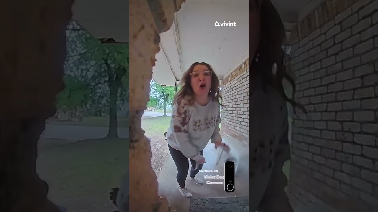 Woman Farting In Her House Doorbellcam Funnyshorts