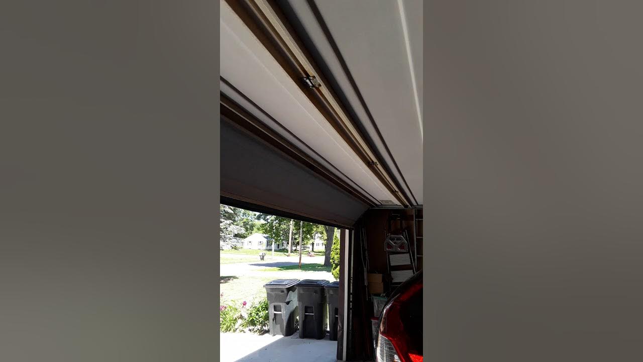 LiftMaster 3255 Garage Door Opener Before Adjustment. YouTube