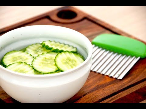 Video: Opskrifter på sprøde let saltede agurker i en pose