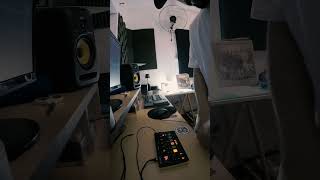 I Bought 2 Records for Under $5 and Found an INSANE Sample | Roland P6 #beatmaker #hiphop