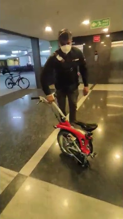 Download lagu Brompton cn be taken anywhere. #brompton #toolandtour #bromptonbicycles #foldingbike #vlogs #folding