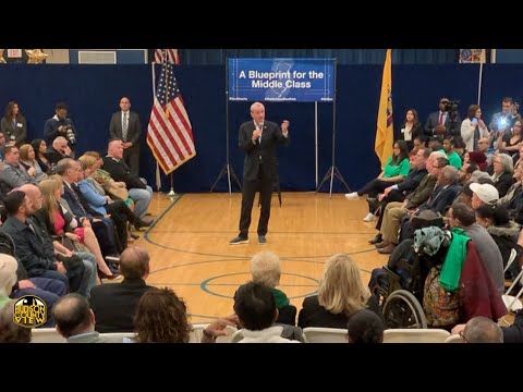At Union City elementary school, Murphy presents middle class economy plan