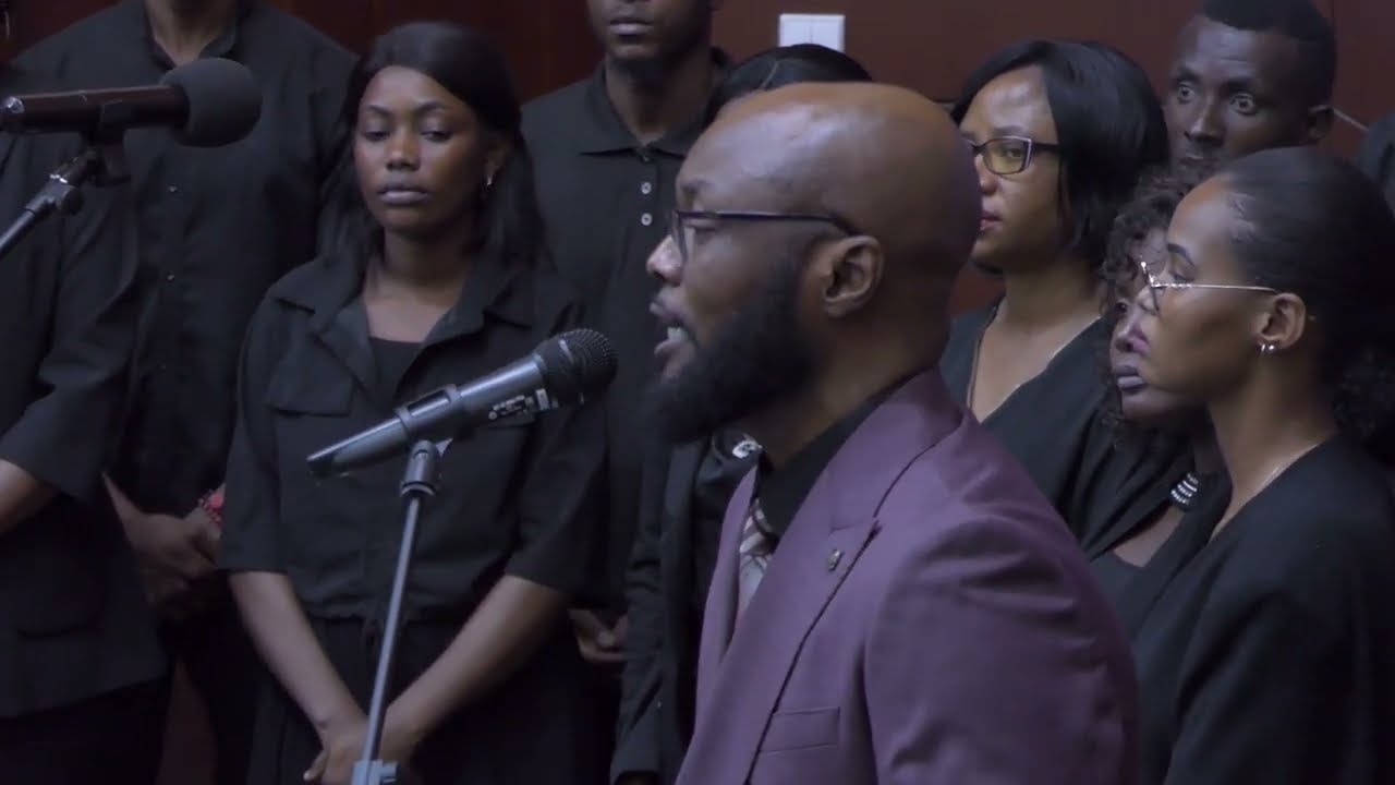 TU NÃO MUDAS impactou o (IGAE), sejas tu também impactado ouvindo esta adoração que vem de Deus