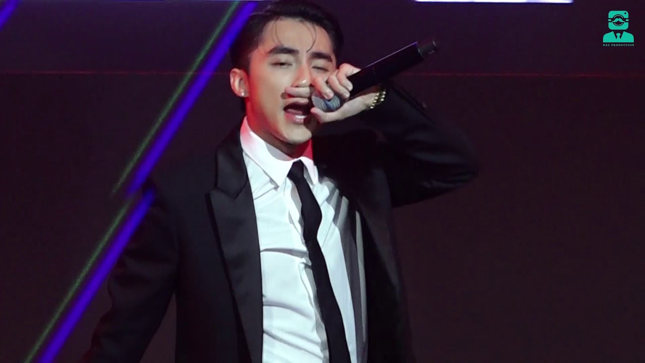 Sơn Tùng với hit Chạy Ngay Đi quẩy hết lửa kỷ niệm 25 năm thành lập MBbank