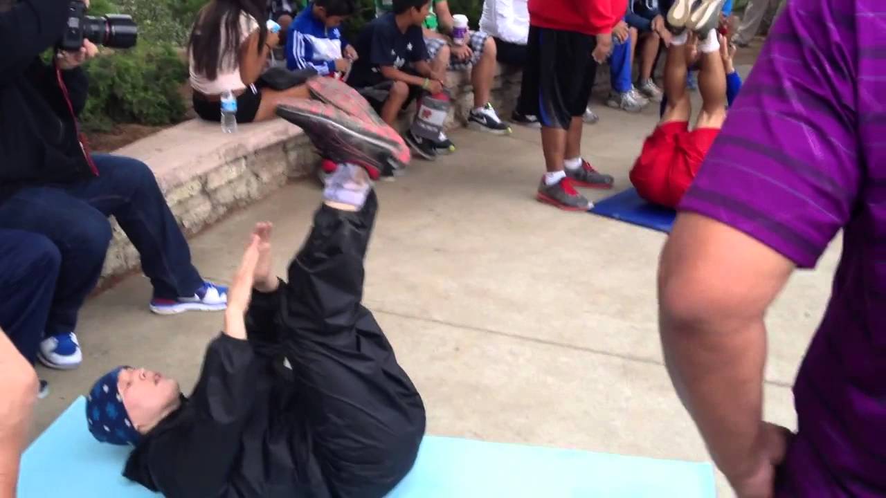 Ruslan Provodnikov and Manny Pacquiao ab work MOV