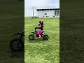 Heleninha e sua MXF 49cc Ferinha 