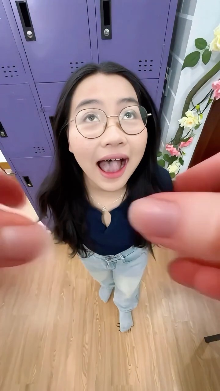 LNS - Cô gái hoá thành đất sét || Paws plasticine girl ?