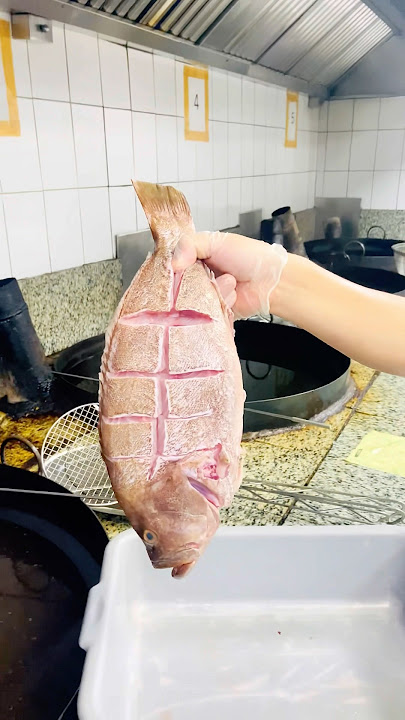 Friedfish #short #food #fish #viralshort #ikangoreng #seafood #lunch #feedshorts #reels