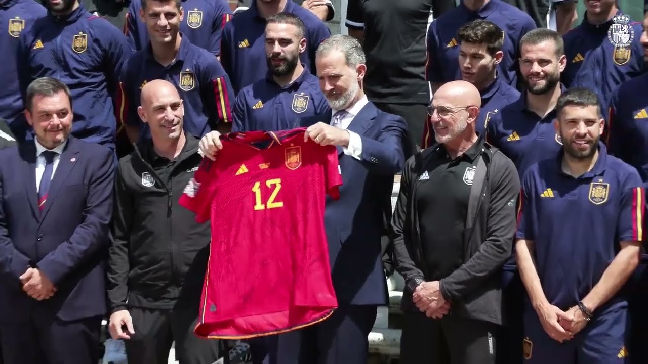 S.M. el Rey recibe a la Selección Nacional de Fútbol, campeones de la Nations League 2022/2023