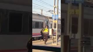 VIGILANTES DE SEGURIDAD "Patrulla de Reus, tiene que intervenir renfe"