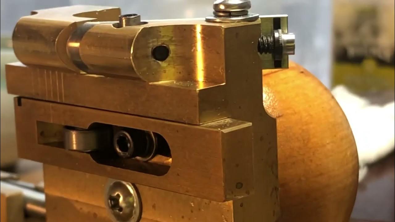 Adjusting the blade position in an RDG oboe gouging machine. YouTube