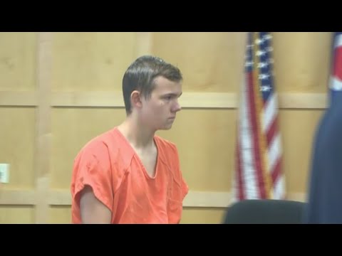 northeast-ohio-teen-accused-of-making-threats,-stockpiling-guns-appears-in-court
