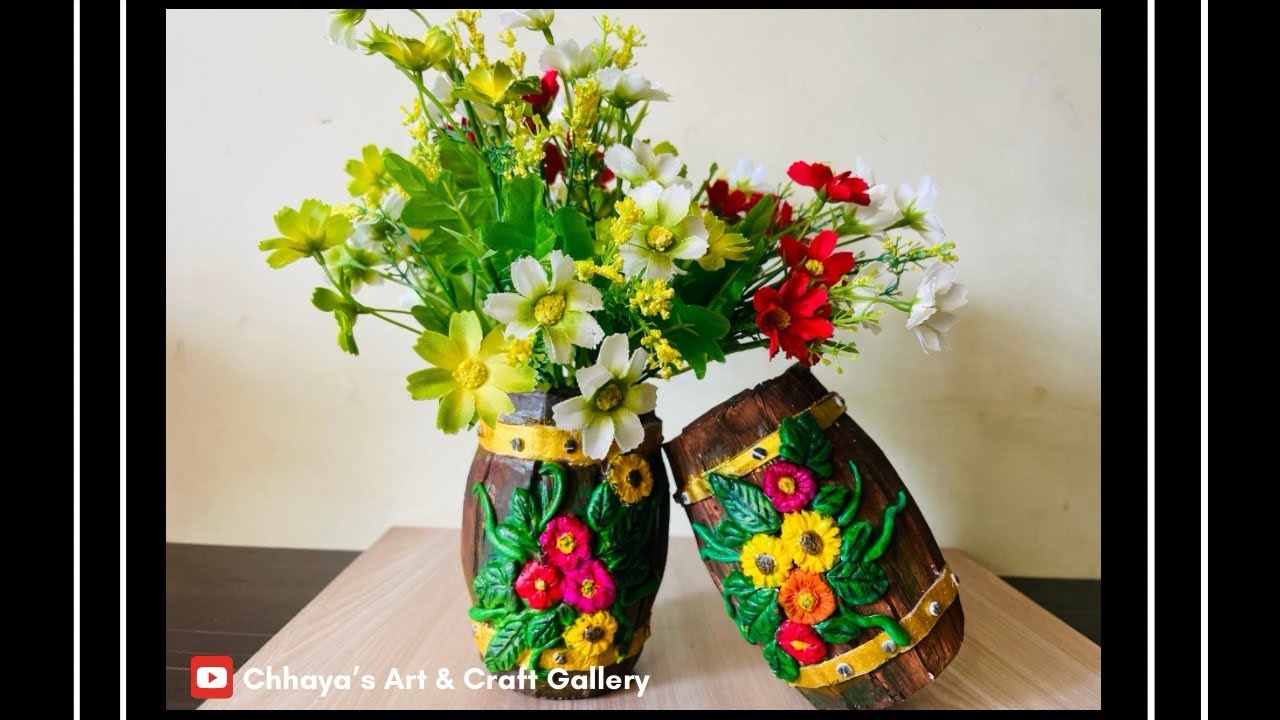 How to make Beautiful flower vase form plastic container/wooden barrel flower vase/सुंदर फुलदाणी 