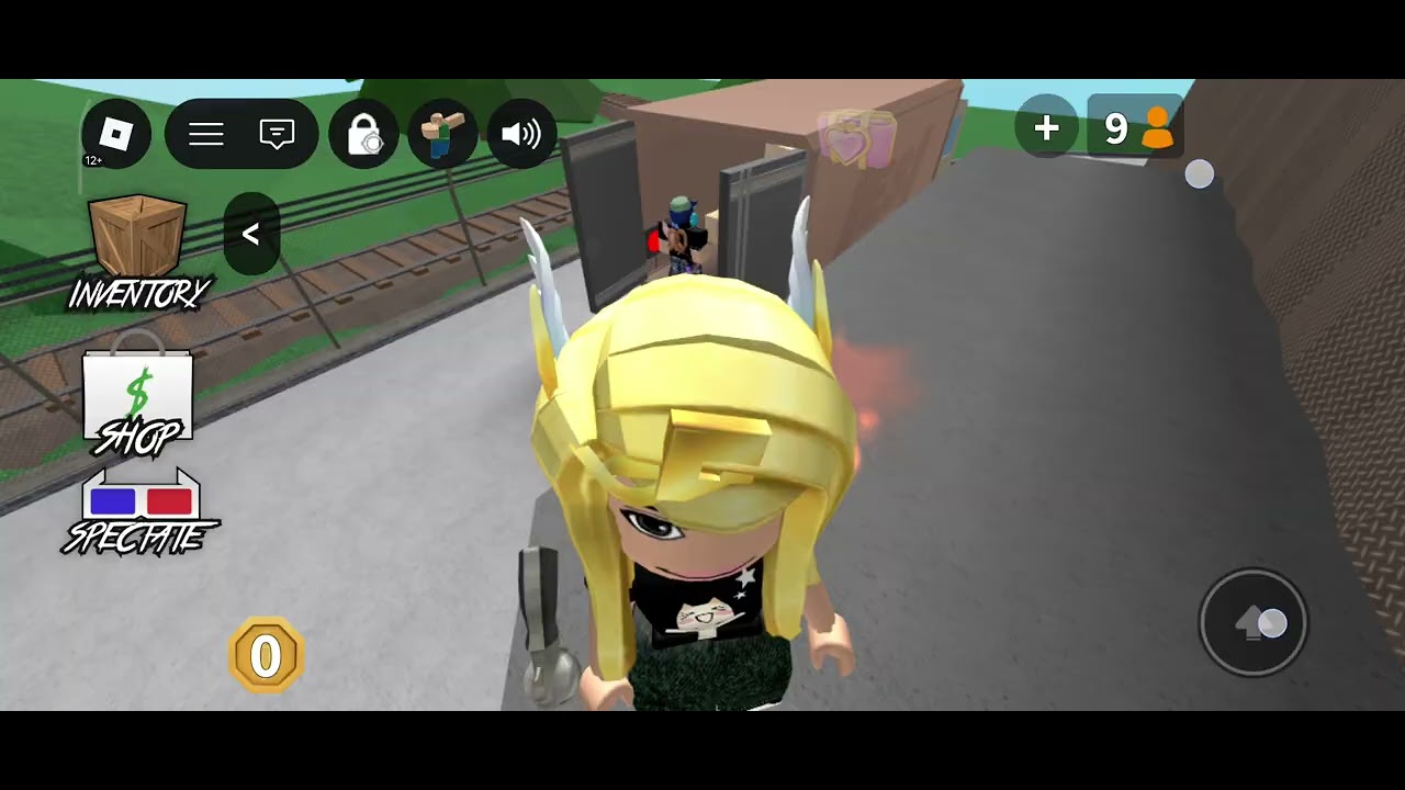 Учусь играть в мм2 //итог меня обили когда я стала первый раз шер😍👍