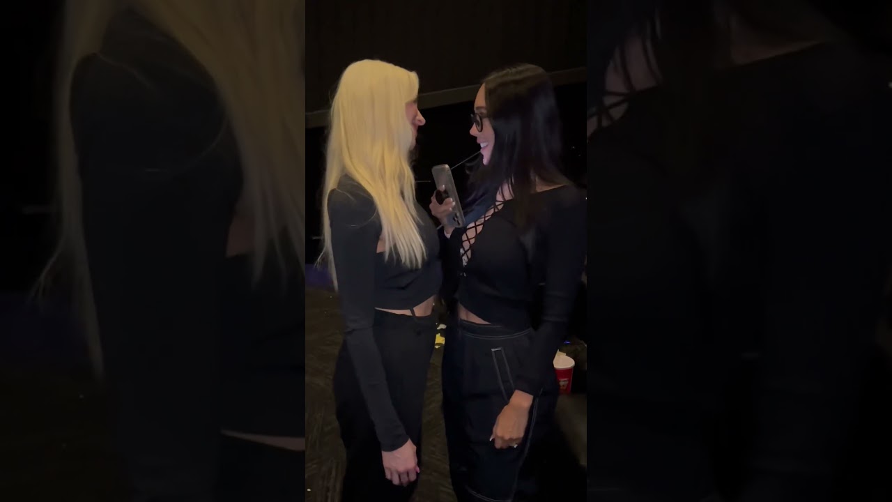 Поцелуй или шлепни эту горячую девушку 🥵 