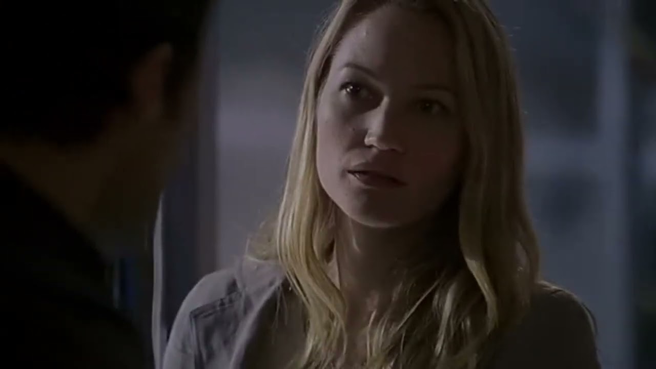 24 (2001–2010) Day 2: 7:00 a.m.-8:00 a.m. Kate Warner brings Kim to CTU