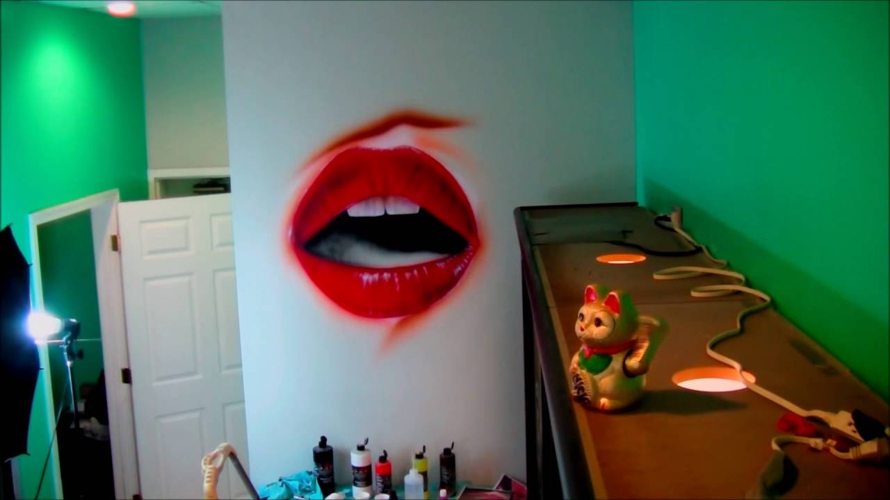 Aussie painting lips for Elite Vapors