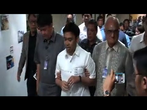 Mayor Junjun Binay dragged into Senate session hall, then set free