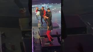 180303 EXO PLANET #4 The EℓyXiOn in Singapore run this + drop that Chanyeol D.O. focus