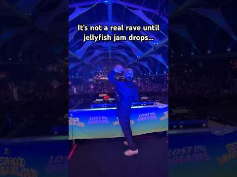 Guy looks out of place wearing a suit to a festival, until the beat drops | CONTENTbible