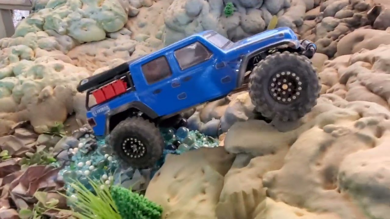 Come Crawl With Us - 24th scale rc