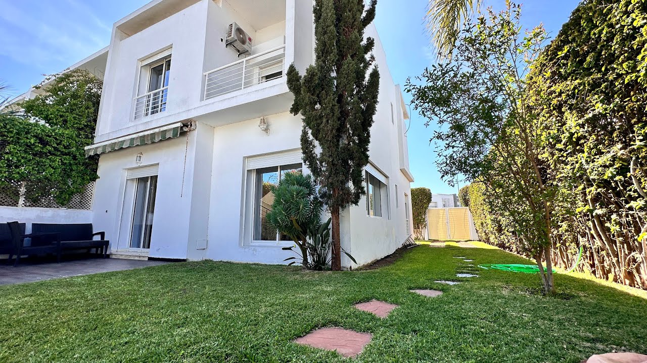 فيلا صغيرة ثلاث واجهات بإقامة محروسة على شاطئ دار بوعزة villa à vendre dar bouaaza