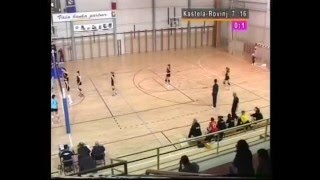 Una Japundza Middle Blocker