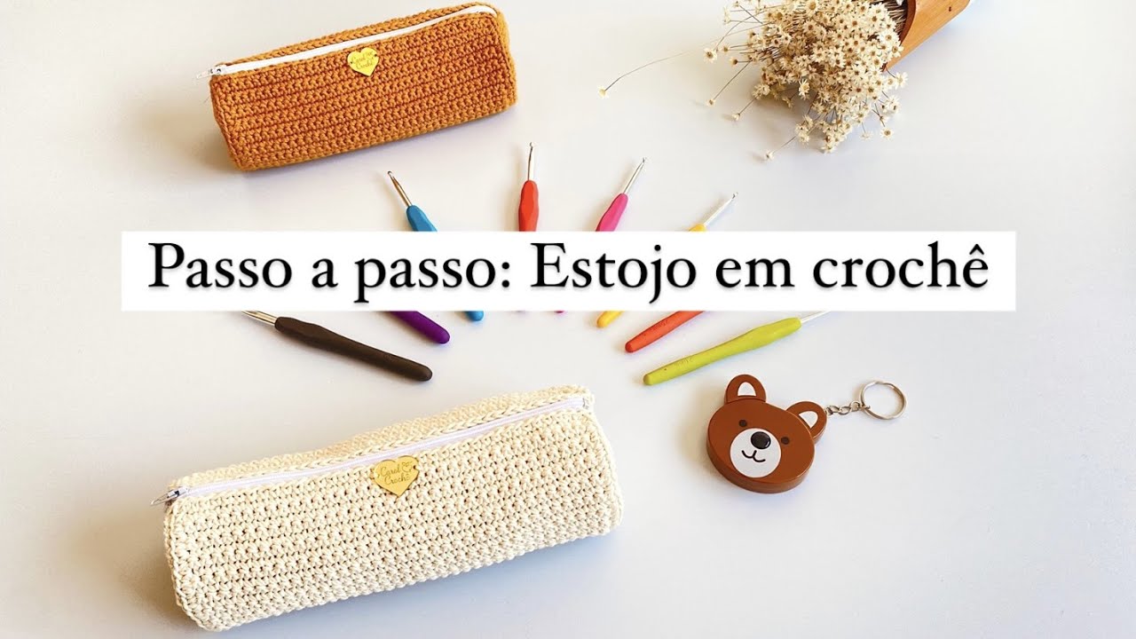 Aprenda o passo a passo de um lindo estojo em crochê | Como colocar zíper à mão