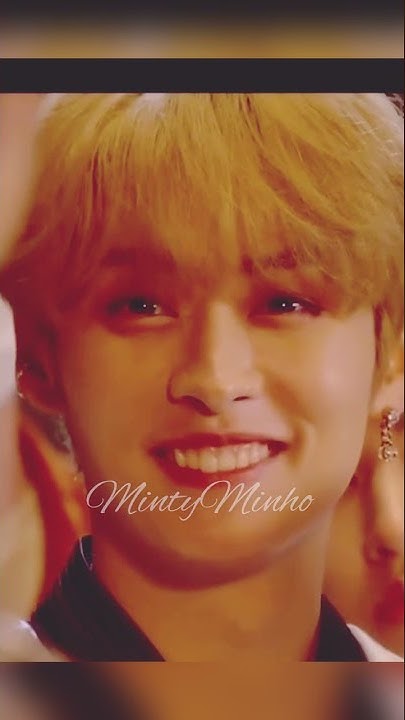 lee-know-edit-i-feel-okay-when-i-see-you-smile-leeknow-straykids