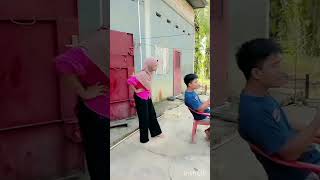 Download Lagu KETAHUAN NONTON CEWEK PARGOY #shorts #viral #suamitakutistri #komedilucu #suamiistri MP3