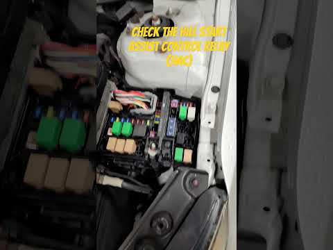 Quick fix! Kia with no brake lights #mechanic #mechaniclife #kia #optima #diagnostics #relay #shorts