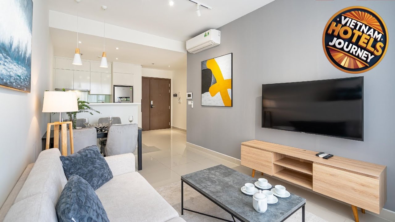 DOWNTOWN 2BR APT, High Floor, FREE POOL | Ho Chi Minh City, Vietnam | Hotel Review 🏩